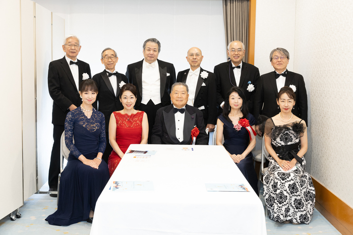 来賓・役員の記念撮影